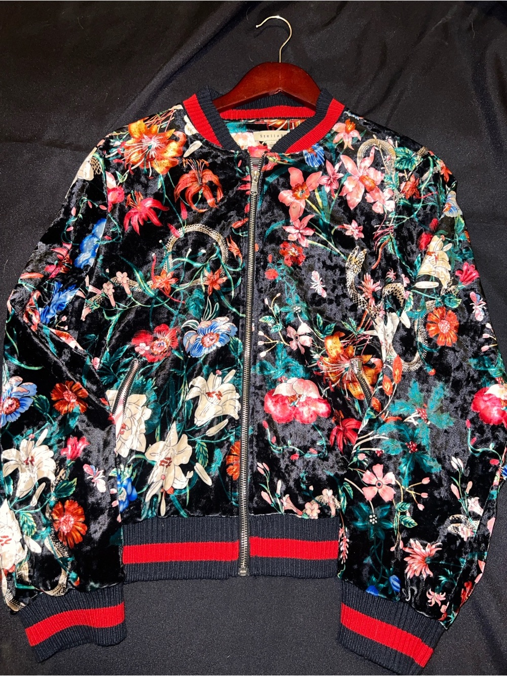 Stellah 🌺 Floral Velvet Bomber Jacket - Large